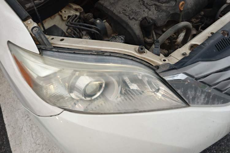 Used Toyota SIENNA  Right Front Headlight