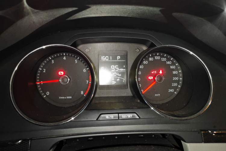 Used Volkswagen Bora 2014 1.6L Automatic Fashion Model
