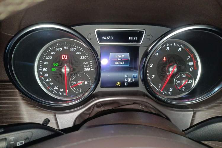 Used Mercedes-Benz GLE 2019 GLE 320 4MATIC Dynamic Edition Prestige Model Odometer Close Up