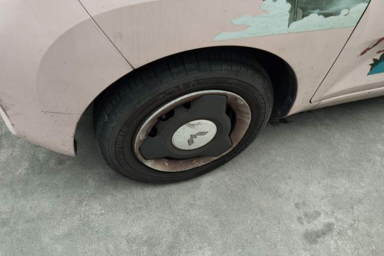 Used Wuling Hongguang MINIEV 2022 Macaron Premium Model – Lithium Ternary Battery
