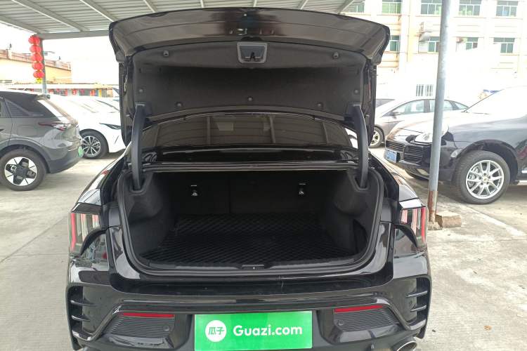 Used Lynk & Co 03 2023 1.5TD DCT JingPro Trunk