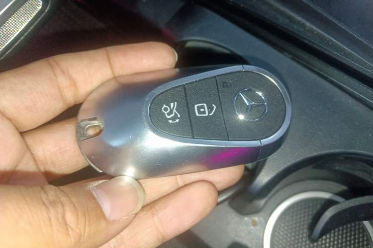 Used Mercedes-Benz E-Class New Energy 2024 E 350 e L Plug-in Hybrid Sedan Vehicle Key