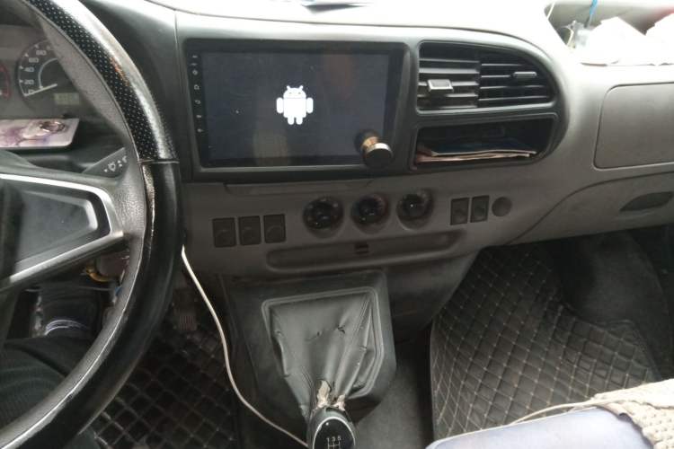 Used JMC Transit 2017 2.8T Commercial Version Short Wheelbase Mid-Roof 6/7/8-Seater JX493