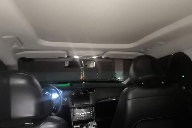 Used Ford Taurus 2015 EcoBoost 245 Luxury Model Headliner