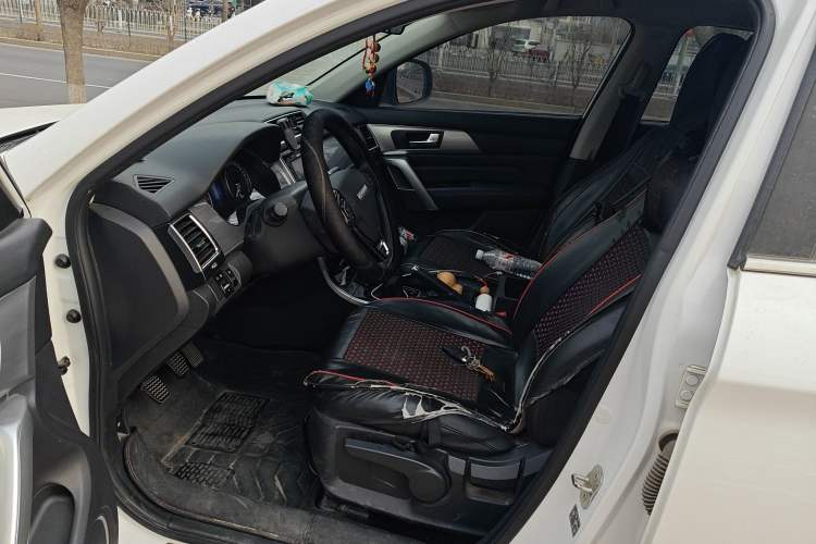 Used Haval H2 2017 Red-Label 1.5T Manual Two-Wheel-Drive Elite Model