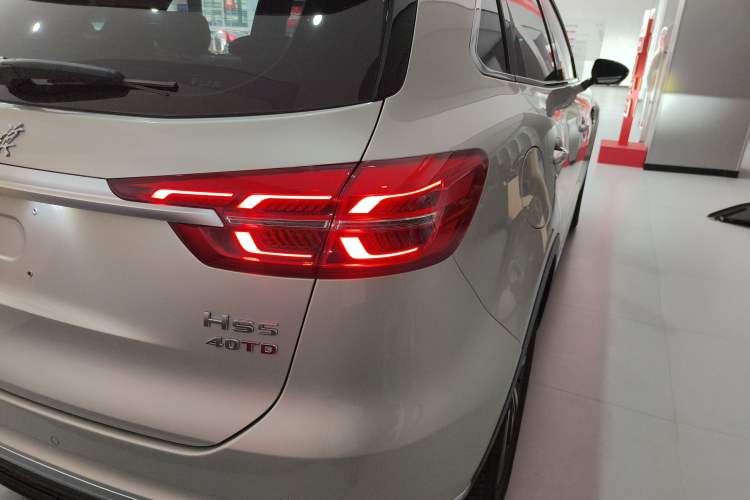 Used Hongqi HS5 2022 Revised Version 2.0T Smart Connect Flagship Edition
