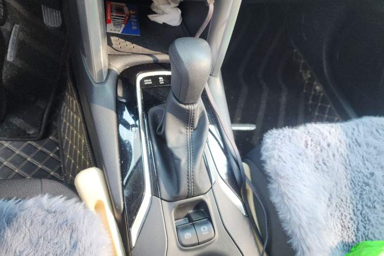 Used Toyota Corolla Cross 2024 2.0L Smart Electric Hybrid Dual-Engine Pioneer Edition
