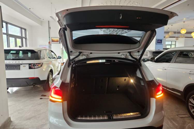 Used BMW X1 2020 sDrive25Li Leading Model
