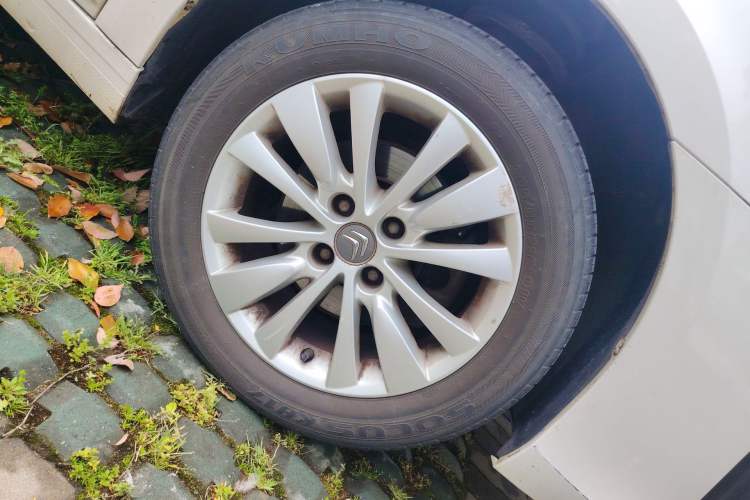 Used Citroen C-Quatre 2016 Classic Sedan 1.6L Manual - Premium Version Right Front Wheel Hub