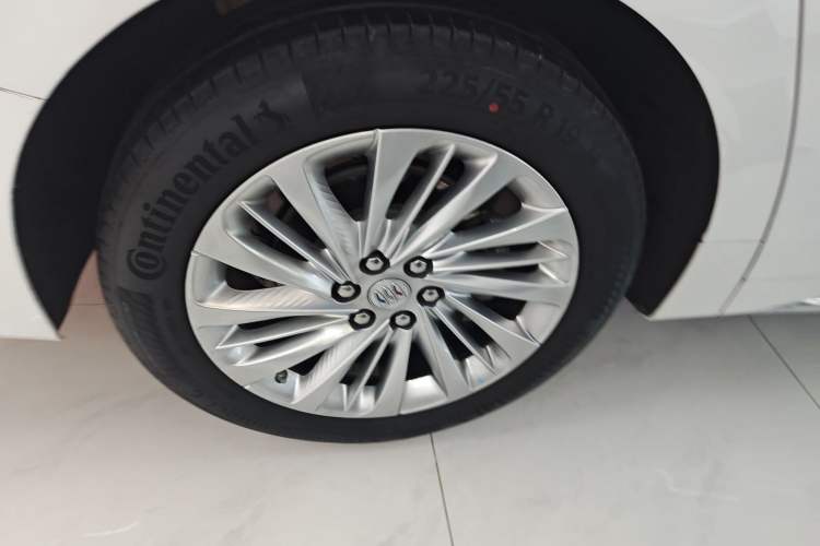 Used Buick Century 2023 2.0T Six-Seater Yinshi Edition