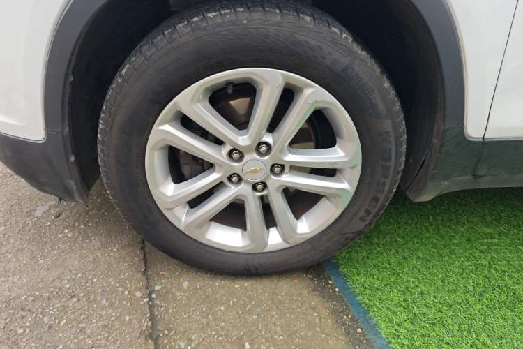 Used Chevrolet Trax 2016 1.4T Automatic Two-Wheel Drive Comfort Version with Sunroof