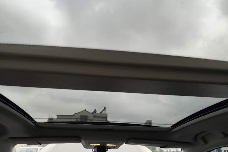 Used Renault Koleos 2016 2.0L Two-Wheel Drive Comfort Edition