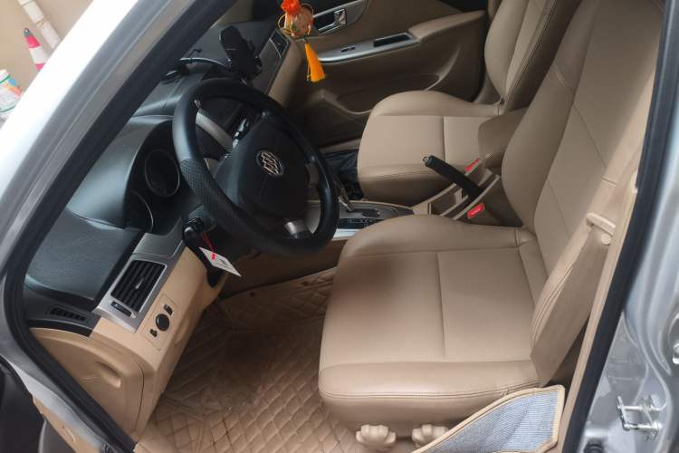 Used Buick Excelle 2013 1.5L Automatic Classic Model
