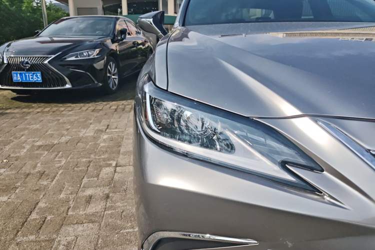 Used Lexus ES 2020 200 Excellence Edition
