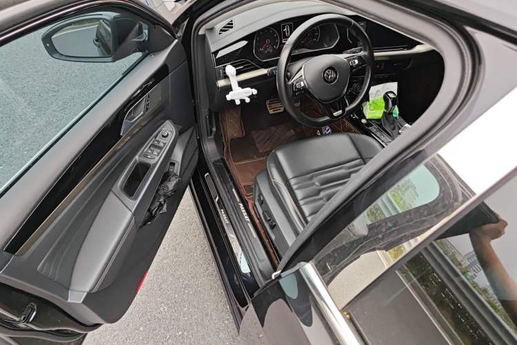 Used Volkswagen Passat 2019 330TSI Elite Edition China VI