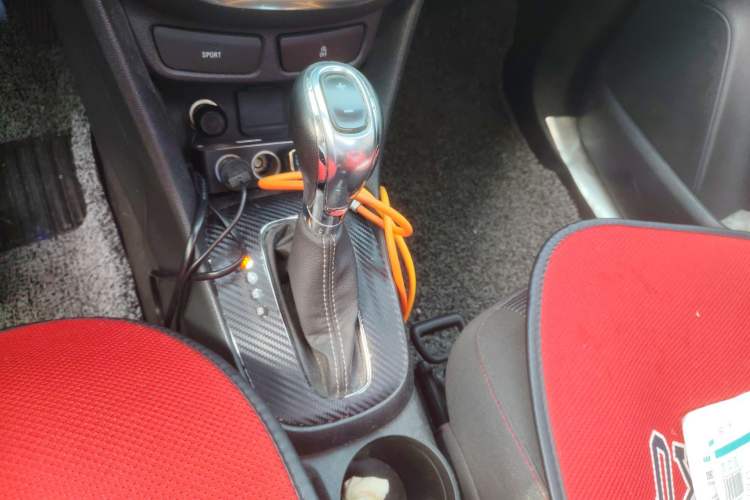 Used Buick Encore 2015 1.4T Automatic Two-Wheel Drive Urban Elite Version
