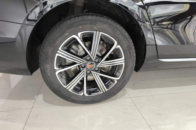 Used Hongqi H5 PHEV 2025 130 Super Hybrid Version Right Rear Wheel Hub