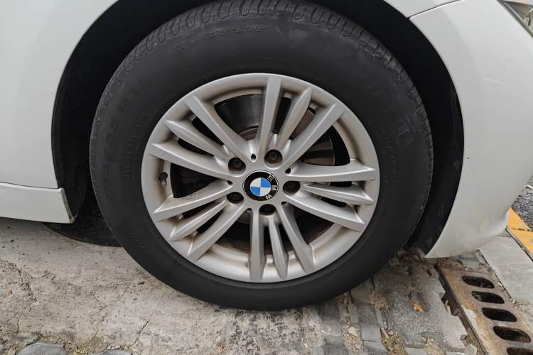 Used BMW 3 Series 2013 320Li Fashion Design Package