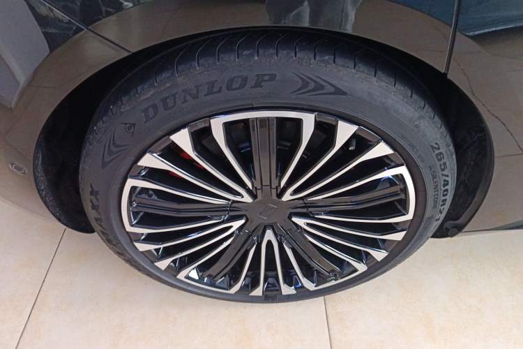 Used Avatr 12 2025 Updated Ultra All-Electric Four-Wheel Drive
