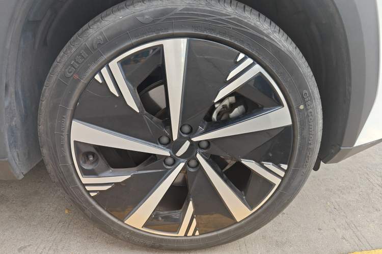 Used Geely Auto FX11 2023 1.5TD DCT Prestige Edition
