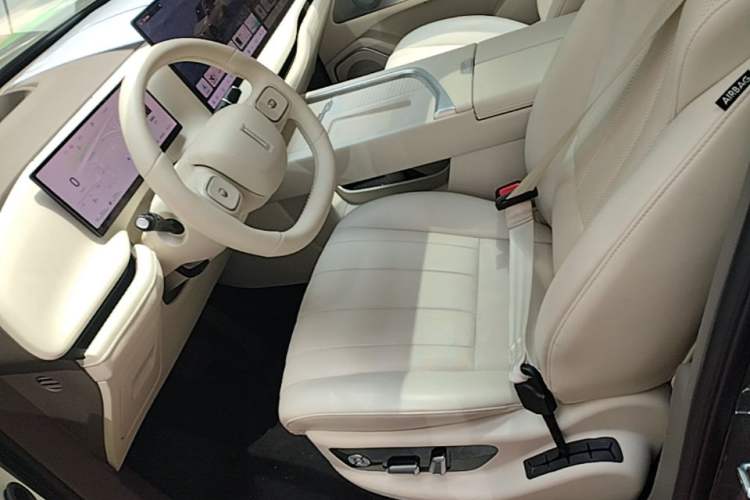 Used Wey Lanshan 2025 Four-Wheel Drive Max