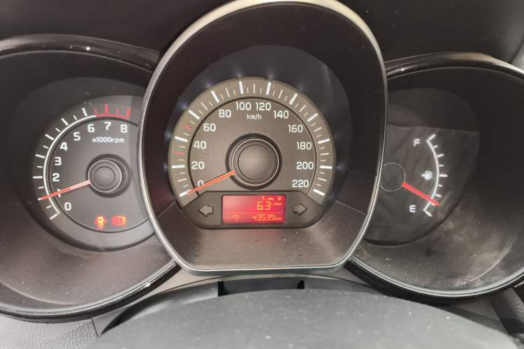 Used Kia K2 2015 Sedan 1.4L MT GLS
