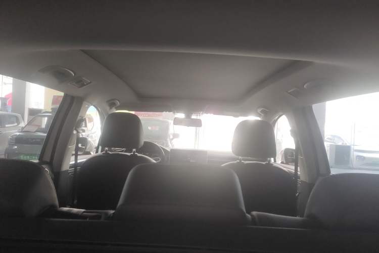 Used Volkswagen Tiguan L 2024 300TSI Automatic Two-Wheel Drive Smart Edition
