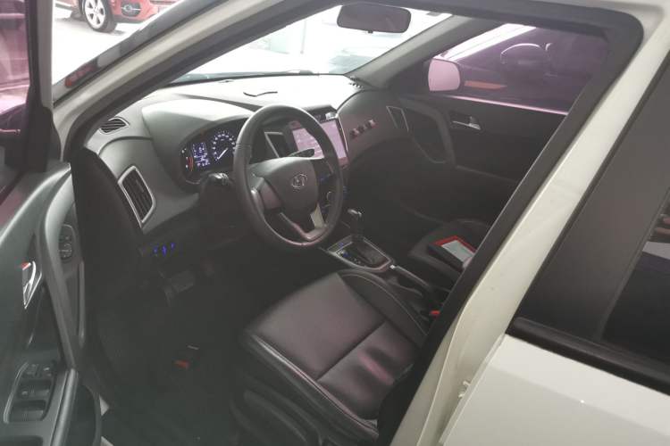 Used Hyundai ix25 2015 1.6L Automatic Two-Wheel Drive Smart GLS Trim Driver Seat