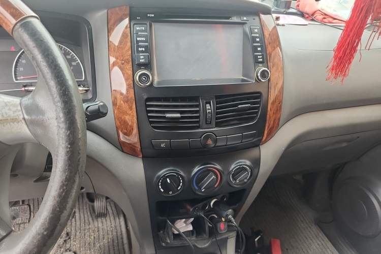 Used Dongfeng Shuaike 2011 1.6L Manual Practical 7-Seater