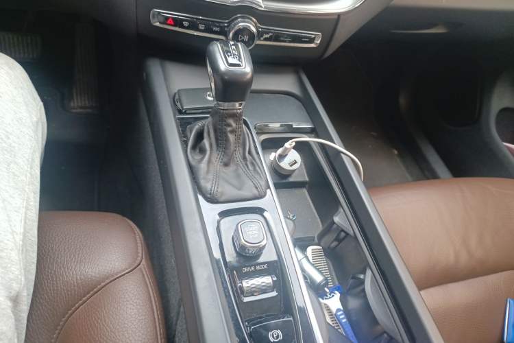 Used Volvo XC60 2020 T5 4x4 Zhiyi Luxury Edition
