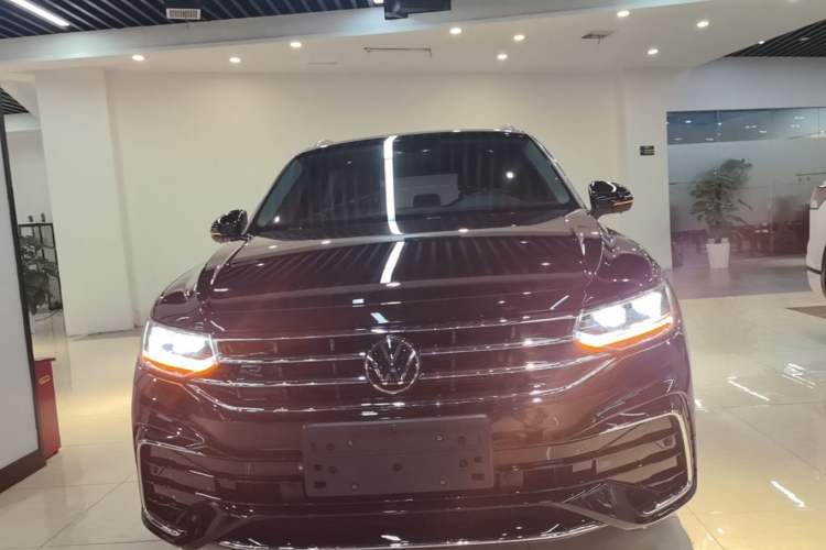 Used Volkswagen Tiguan L 2024 Outstanding Model 330TSI Automatic Two-Wheel Drive R-Line Dragon Glory Edition