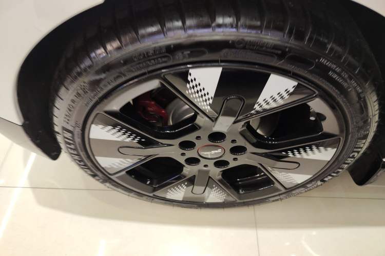 Used MINI Electric COOPER JCW 2025 JOHN COOPER WORKS
