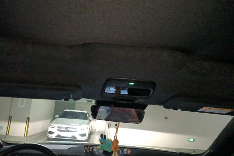 Used Nio EC6 2022 75 kWh Sport Edition Headliner