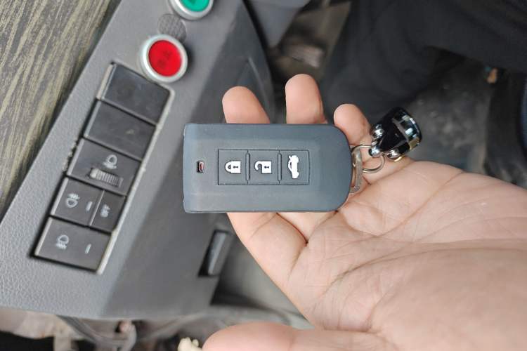 Used Jinbei Hiace X30 
