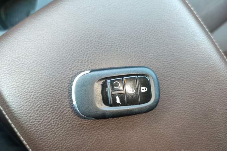 Used Honda CR-V 2023 240TURBO Two-Wheel Drive Deluxe Edition 7 Seats Vehicle Key