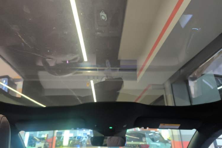 Used Nio ET5T 2024 75kWh Touring Headliner