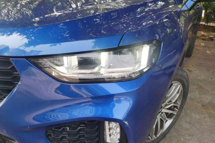 Used Wey VV5 2019 Upgraded Model 2.0T Two-Wheel Drive Ultra-Luxury Version China V Standard Left Front Headlight