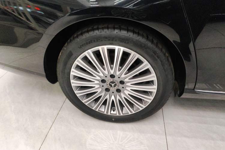 Used Mercedes-Benz E-Class 2021 E 300 L Stylish Model