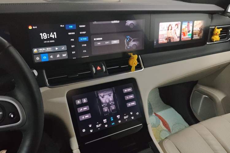 Used Li Auto ONE 2020 Extended-Range 6-Seater Version Audio And AC Panel