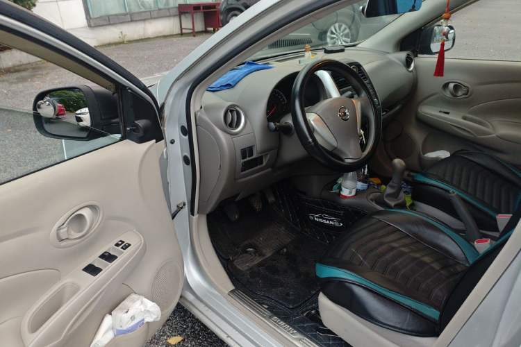 Used Nissan Sunny 2015 1.5XE Manual Comfort Edition Driver Seat