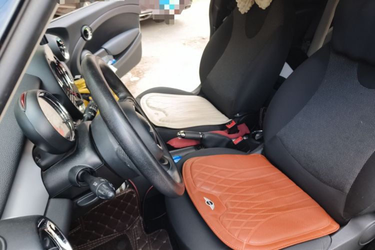 Used MINI 2011 1.6L ONE
