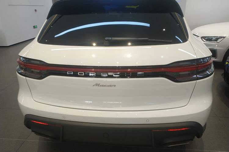 Used Porsche Macan 2023 Macan 2.0T Rear