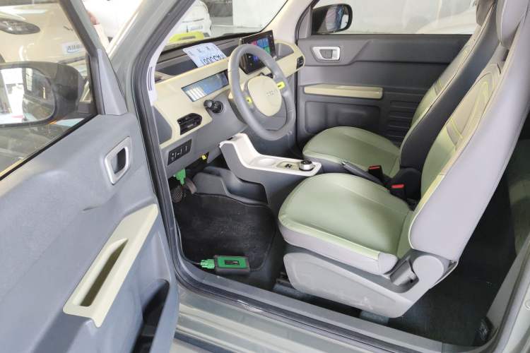 Used Geely Galaxy Panda 2024 200km Panda Rider
