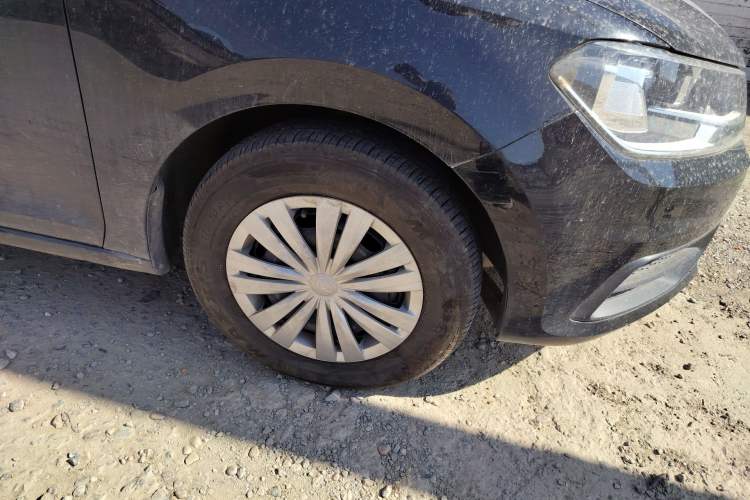 Used Volkswagen Santana 2019 1.5L Manual Fashion Edition China VI Standard Right Front Wheel Hub