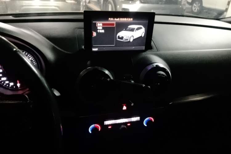 Used Audi A3 2017 Sportback 40 TFSI Sport Edition Audio And AC Panel