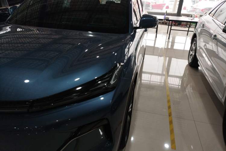 Used Geely Galaxy Galaxy Xingjian 7 EM-i 2025 120km Exploration+ Version