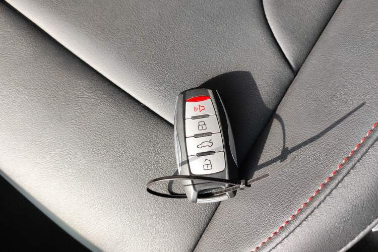 Used Haval M6 2019 1.5T Manual Two-Wheel Drive Elite Version China VI Standard Vehicle Key