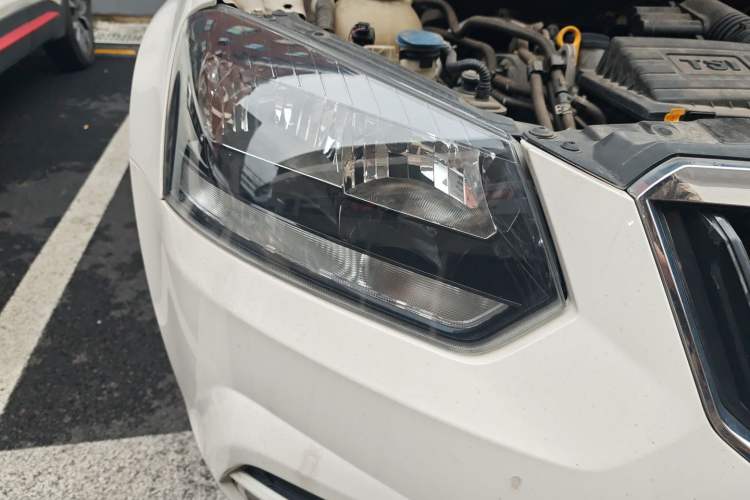 Used Skoda Yeti 2017 TSI280 DSG Car Enjoy Brothers Edition Right Front Headlight