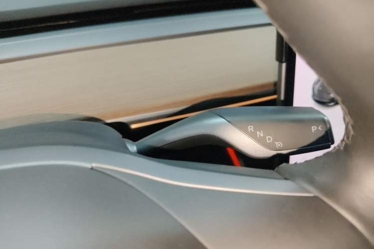 Used Tesla Model 3 2019 Long-Range Rear-Wheel-Drive Version
