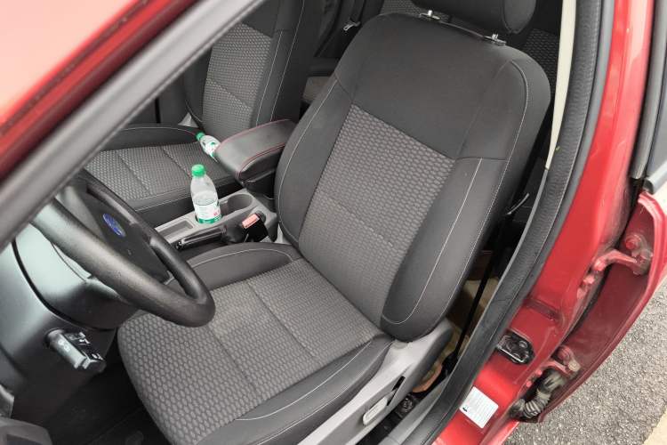 Used Ford Focus 2013 Hatchback Classic 1.8L Manual Base Model